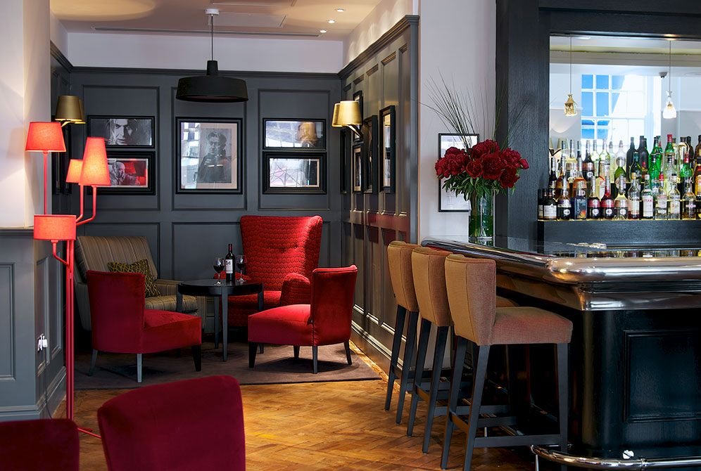 Quarter Bar & Lounge