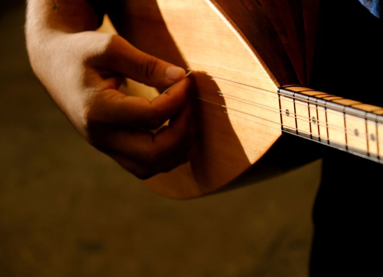 Lunchtime Lute Concert by Felix James Collins from the Royal College of Music