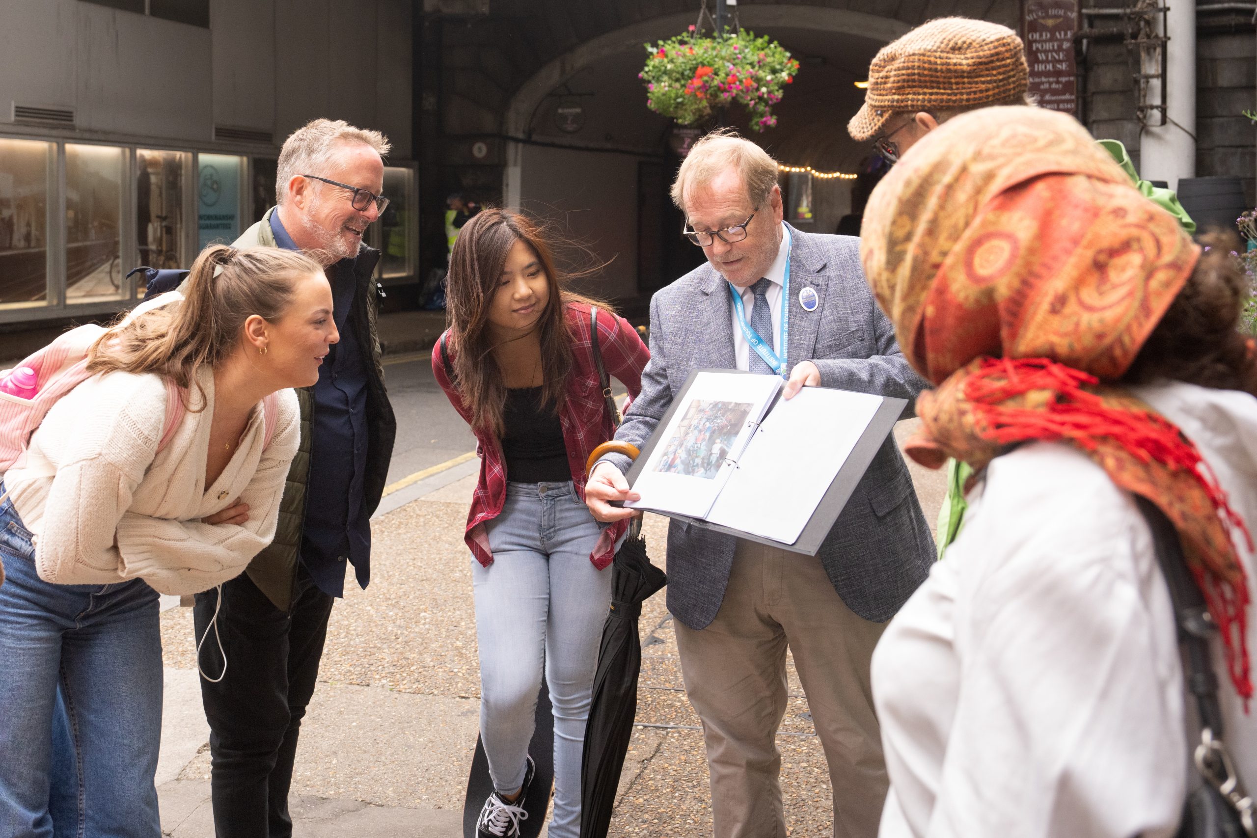 Discover London Bridge: A Walking Tour